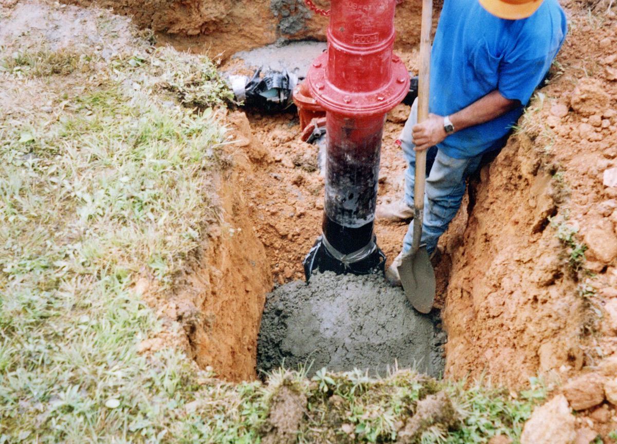 Thrust Block for Tee and Hydrant Assembly